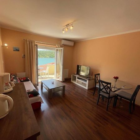 Apartments Duje Ribnica オブロヴァツ エクステリア 写真