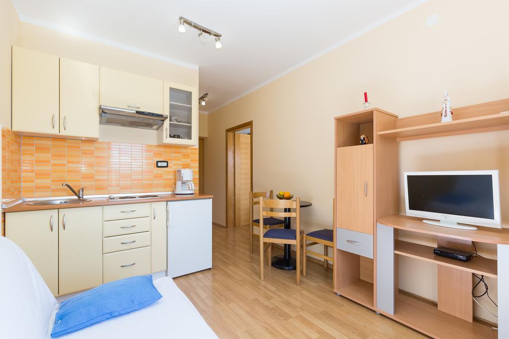 Apartments Duje Ribnica オブロヴァツ エクステリア 写真